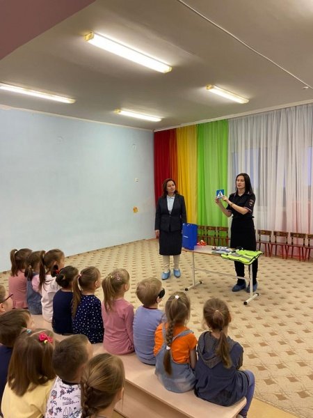 В Республике Марий Эл для воспитанников детского сада «Солнышко» проведены занятия по финансовой грамотности и безопасности дорожного движения